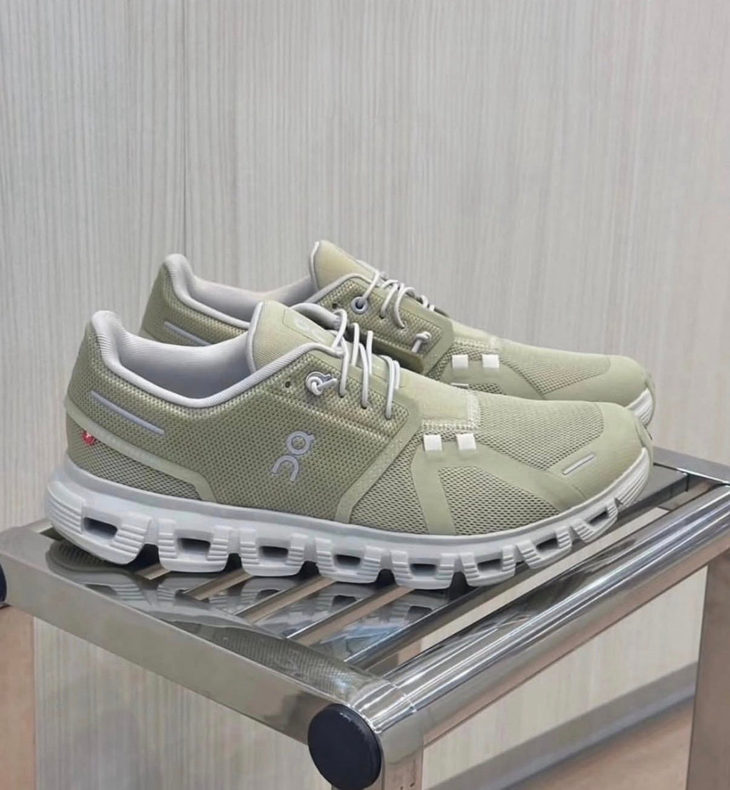 On Cloud 6 Caper Ice Lifestyle Sneakers